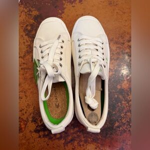 New Cariuma Canvas White Sneakers Women's 8 or 6.5 In Men